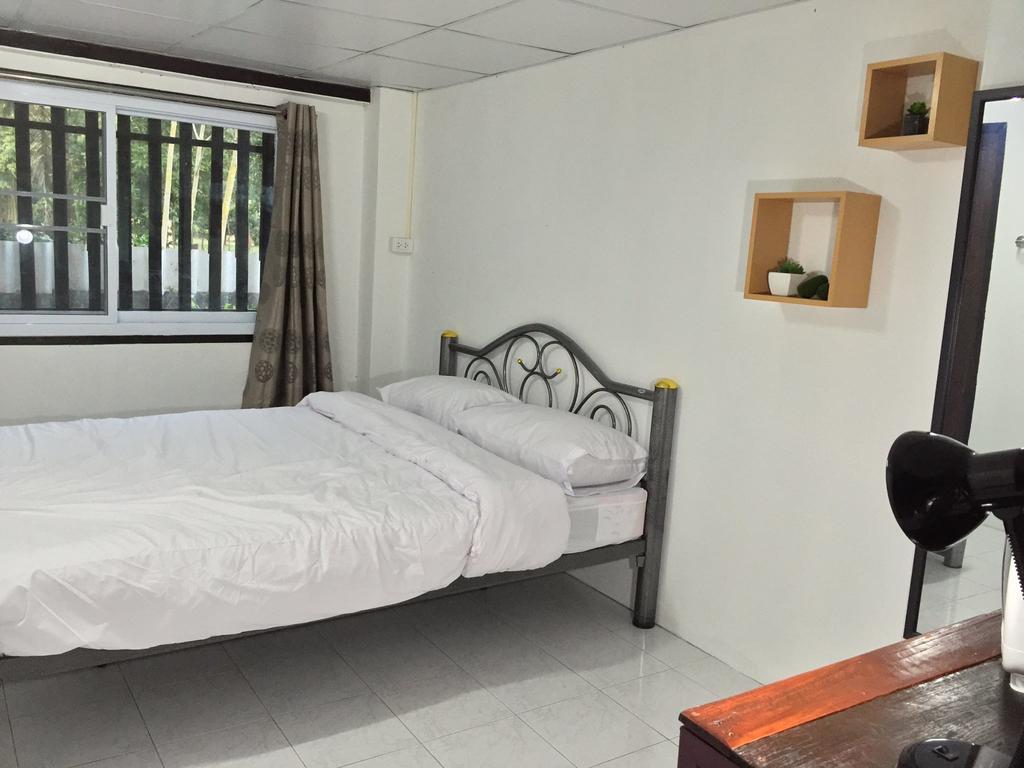 Hora Home Lampang Luaran gambar