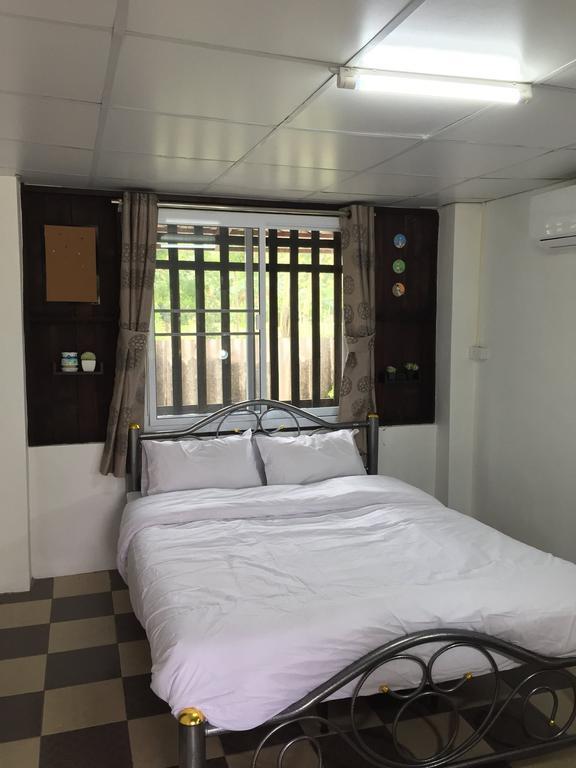 Hora Home Lampang Luaran gambar