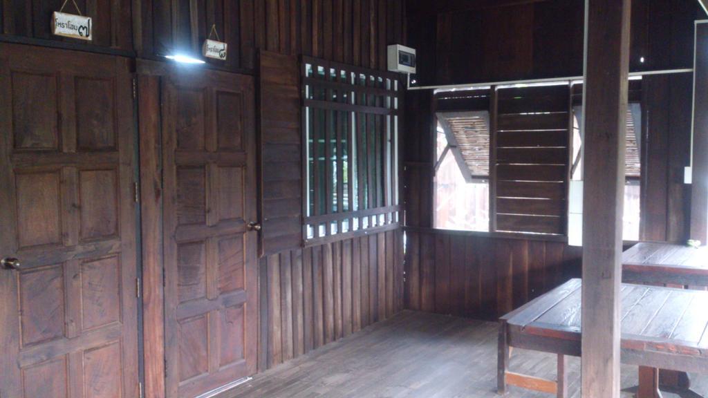 Hora Home Lampang Luaran gambar